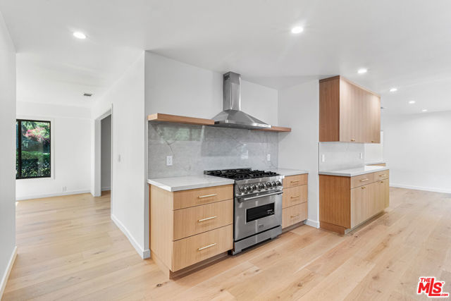 5160 Los Feliz Boulevard, Los Angeles CA: https://media.crmls.org/mediaz/f5780bb7-3649-4a4a-b222-dc0eb4cdf848.jpg