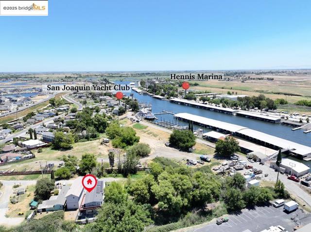 424 Park Ln, Bethel Island CA: https://media.crmls.org/mediaz/f578bb14-4ceb-472b-9be7-7d516946707c.jpg
