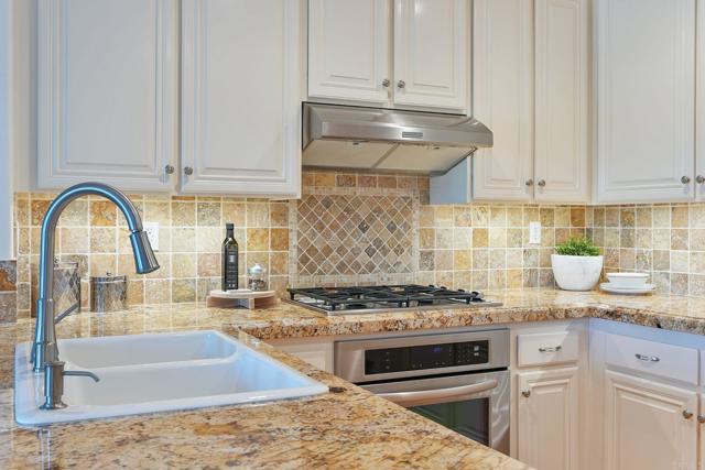 Detail Gallery Image 16 of 45 For 1636 Cormorant Dr, Carlsbad,  CA 92011 - 2 Beds | 2/1 Baths