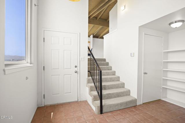 1218 Cornwall Lane, Ventura CA: https://media.crmls.org/mediaz/f57973c7-2d7c-4348-af5e-051326cf8840.jpg