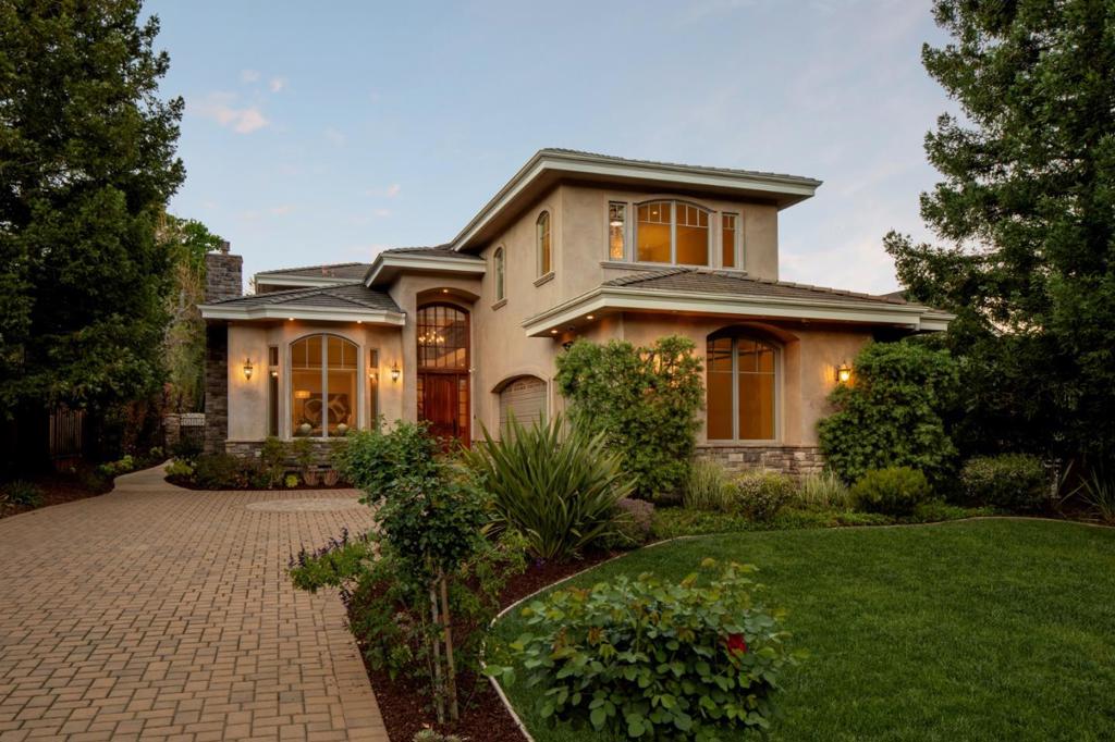 18211 Bancroft Avenue