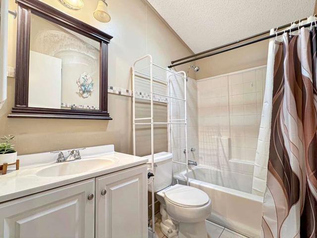 81713 San Cristobal Avenue, Indio CA: https://media.crmls.org/mediaz/f57a620b-3eb4-48e1-afb9-130c1aebaf2b.jpg