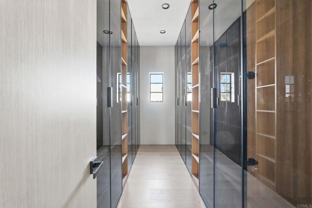 Detail Gallery Image 30 of 52 For 160 N Stanley Dr, Beverly Hills,  CA 90211 - 5 Beds | 5/1 Baths