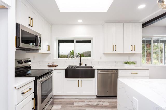 12049 Coping Place, Lakeside CA: https://media.crmls.org/mediaz/f57ac304-d83e-4874-a436-870702323c83.jpg