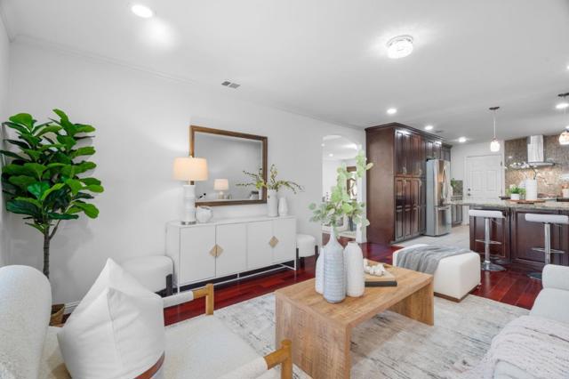 689 Springwood Drive, San Jose CA: https://media.crmls.org/mediaz/f57afa0c-fd8c-4db0-b59a-d5201615c241.jpg
