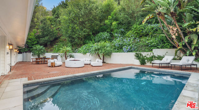 5 Bed Home for Sale in Los Angeles, California