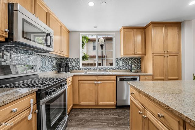 Detail Gallery Image 15 of 48 For 646 Green River St, Oxnard,  CA 93036 - 3 Beds | 2/1 Baths