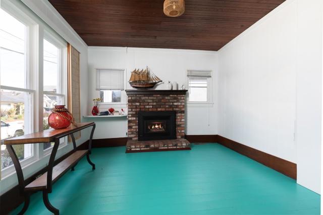 Image 4 of 28 For 222 2nd Avenue