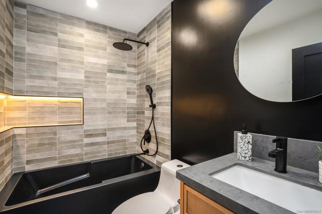 4664 Isleta Ave, San Diego CA: https://media.crmls.org/mediaz/f57bff16-0177-4285-b5d5-0de389619c3f.jpg