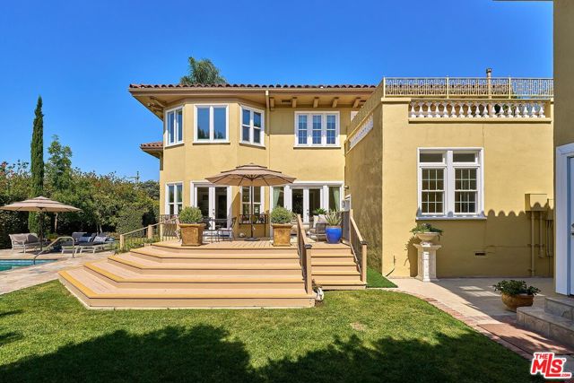 136 Fremont Place, Los Angeles CA: https://media.crmls.org/mediaz/f57ca02b-0f11-4a57-a23b-f4a34df7d8a3.jpg