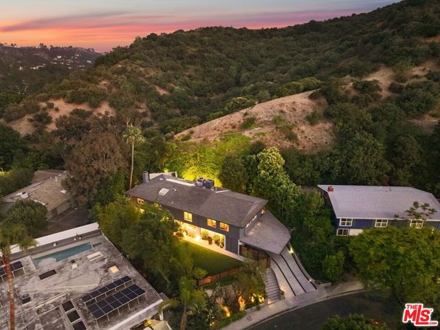 7712 Chandelle Place, Los Angeles CA: https://media.crmls.org/mediaz/f57cbc5f-7248-4cb1-b305-6fed33ddc47e.jpg