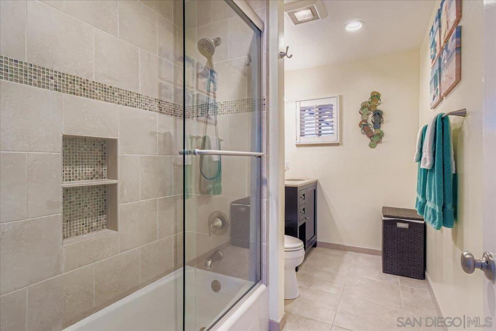 MLS #250042937SD image #16