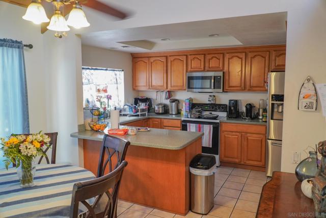 1141 47 Reed Ave, San Diego CA: https://media.crmls.org/mediaz/f580121a-b925-430a-9121-82157e9dcc30.jpg