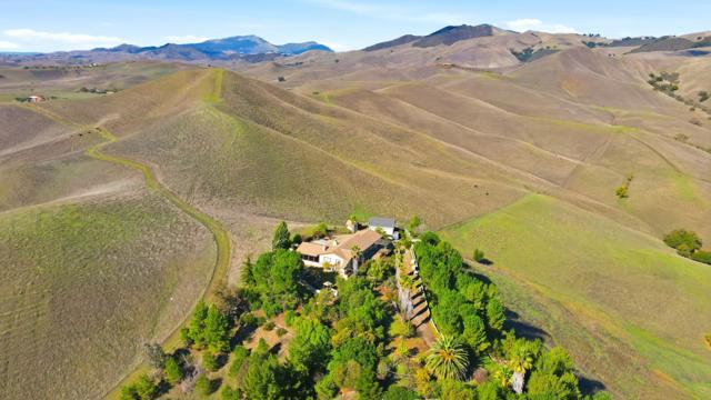 9019 Doubletree Lane,  CA: https://media.crmls.org/mediaz/f5803f47-56a3-4500-ad7e-c04998c8b431.jpg