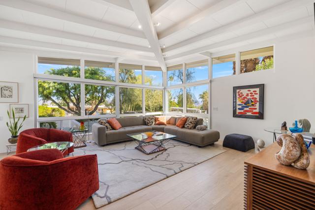 71653 Mirage Road, Rancho Mirage CA: https://media.crmls.org/mediaz/f580da88-e3c0-4ae2-ad37-2534ebfa2960.jpg