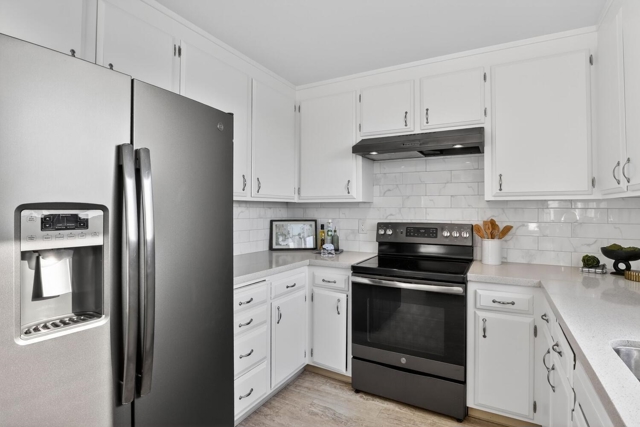 16605 Rolando Ave, Castro Valley CA: https://media.crmls.org/mediaz/f58142c5-6bd9-4f71-a94e-65e78d26a1aa.jpg