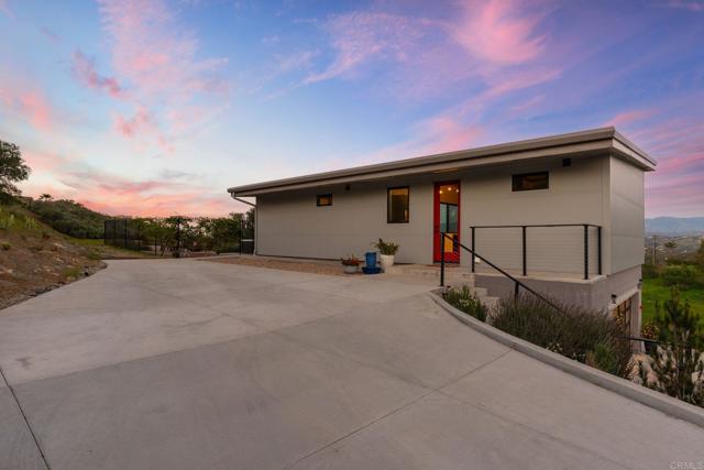 Detail Gallery Image 21 of 75 For 6937 Kellyn Ln, Vista,  CA 92084 - 4 Beds | 4/1 Baths