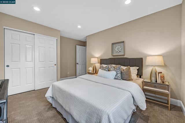 100 Bedford Ct, Danville CA: https://media.crmls.org/mediaz/f5824831-cda6-47ee-abea-5170483ab37f.jpg