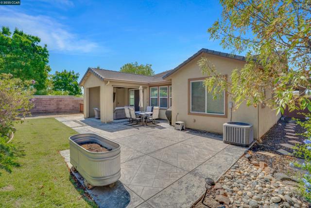 8275 Brookhaven Cir, Discovery Bay CA: https://media.crmls.org/mediaz/f582c42d-81f1-49f6-bd8c-96c373aa1b2c.jpg
