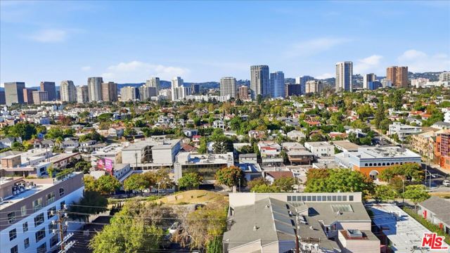 1820 Prosser Avenue, Los Angeles CA: https://media.crmls.org/mediaz/f582c678-aac2-4f5a-9f35-50f6ff4a5664.jpg