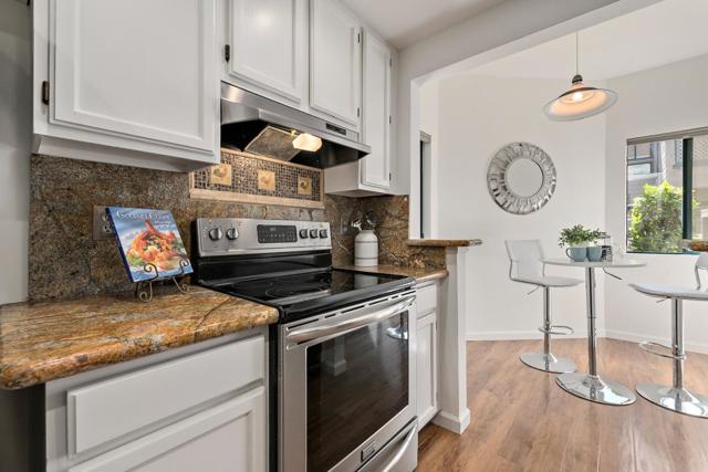 67 Pelican Lane, Redwood City CA: https://media.crmls.org/mediaz/f582ecc6-ec36-4a9f-8d07-b55998bf1281.jpg