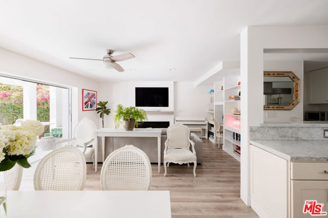 3739 Barry Avenue, Los Angeles CA: https://media.crmls.org/mediaz/f5831098-f897-48e6-91a3-bbb2d4193161.jpg