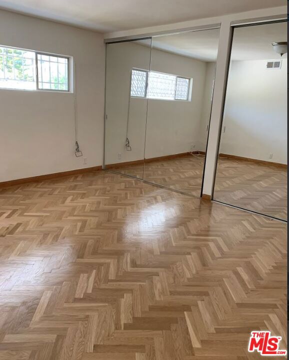 5248 LOS ENCANTOS Way, Los Angeles CA: https://media.crmls.org/mediaz/f58325b0-4013-43bb-97c4-9ec9cd9ff4f4.jpg