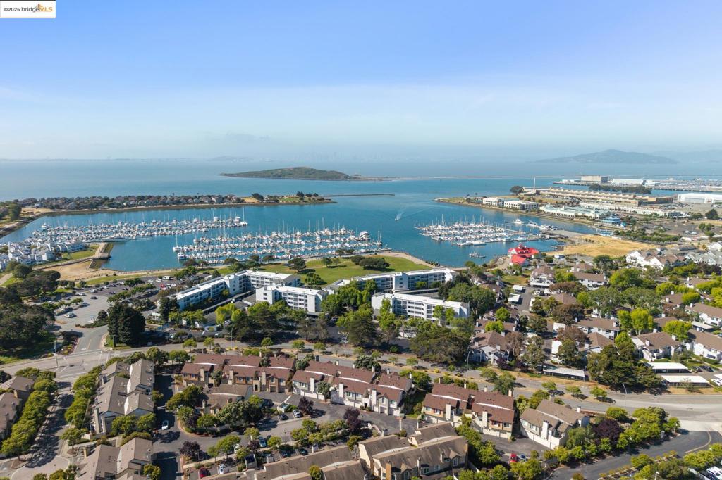 1207 Melville Square #114