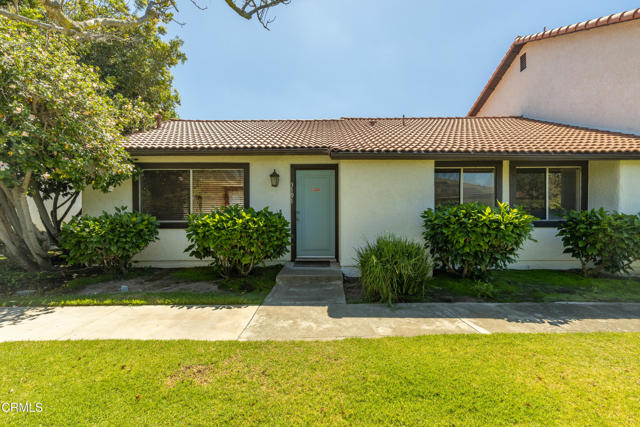 3191 Kelp Lane, Oxnard CA: https://media.crmls.org/mediaz/f584215a-0c8e-4b3d-b076-b1ae27742c5f.jpg