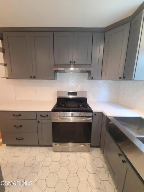 933 21st Street, Santa Monica CA: https://media.crmls.org/mediaz/f58441bb-90b7-4465-adb8-ebbe8fe27b03.jpg