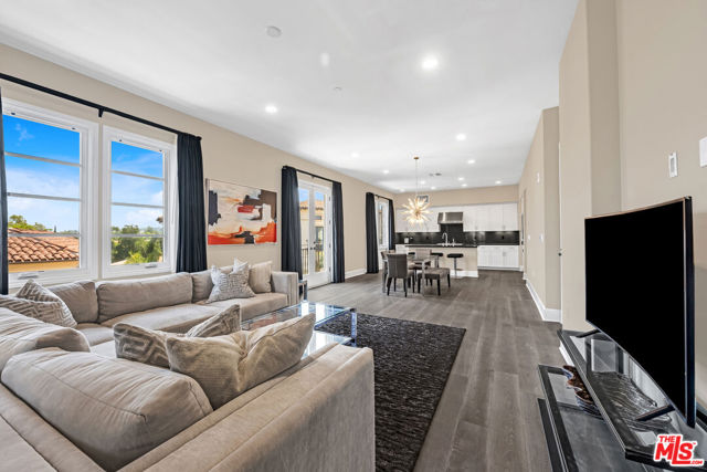 23500 Park Sorrento, Calabasas CA: https://media.crmls.org/mediaz/f5844276-4d28-4e29-a747-6ba9b41d5aff.jpg