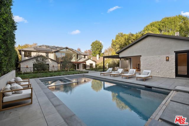 10444 Charing Cross Road, Los Angeles CA: https://media.crmls.org/mediaz/f584e9f4-19e9-4800-bee9-d13bf3ed4fcf.jpg