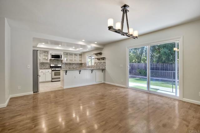 Detail Gallery Image 6 of 39 For 1019 Highland Dr, Vista,  CA 92083 - 3 Beds | 2 Baths