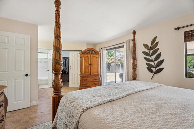 24039 Del Amo Road, Ramona CA: https://media.crmls.org/mediaz/f5853904-e4e5-494c-8484-5ea91e2f1fe2.jpg