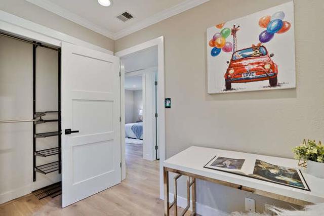 898 La Plata Plaza, Campbell CA: https://media.crmls.org/mediaz/f5858b4e-a72d-4f36-af73-3adbc603c750.jpg