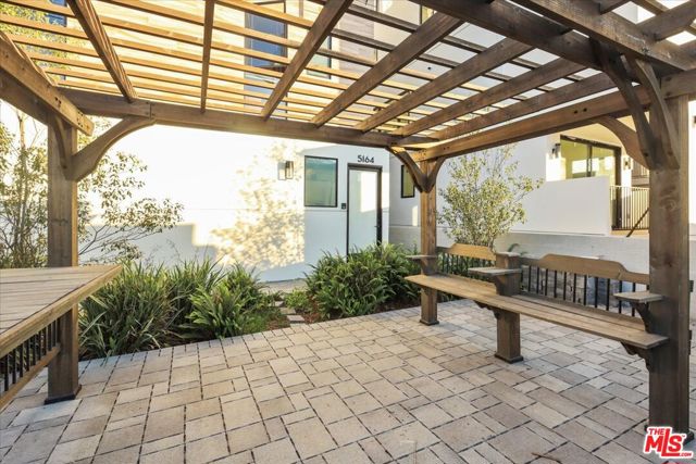 Image 3 for 5164 W Redondo Court, Los Angeles, CA 90019