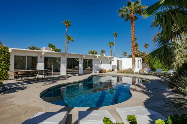 503 E Laurel Circle, Palm Springs, CA 92262