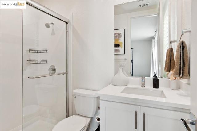 2712 Via Vicenza, San Ramon CA: https://media.crmls.org/mediaz/f585dccb-676f-4c52-96ca-1c5e08cf3583.jpg