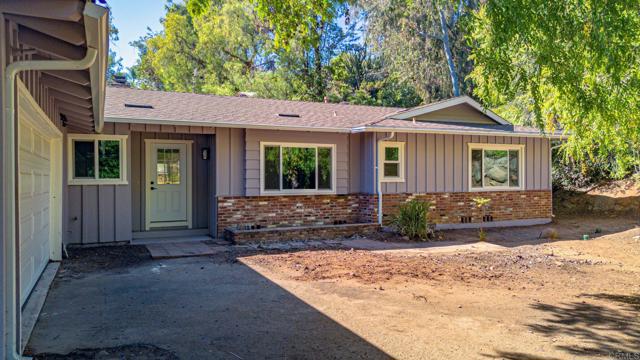 4726 Lorena Place, El Cajon CA: https://media.crmls.org/mediaz/f5883bbc-c1de-4da4-b83f-f6ecd8742d21.jpg