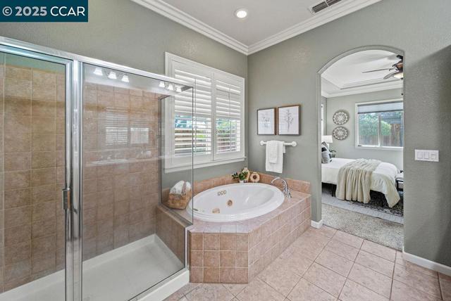 2078 Bridgeport Loop, Discovery Bay CA: https://media.crmls.org/mediaz/f5884046-8318-4a2a-8fd8-01ad2d241a2e.jpg
