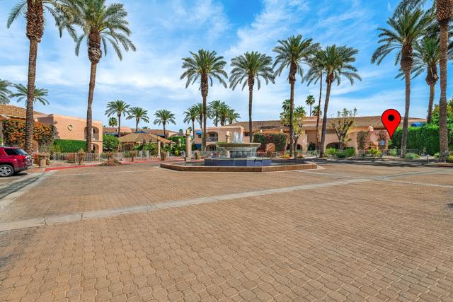 500 E Amado Road, Palm Springs CA: https://media.crmls.org/mediaz/f58856f5-ddc4-4a99-99e1-ac1821754806.jpg