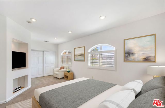 4521 Don Timoteo Drive, Los Angeles CA: https://media.crmls.org/mediaz/f5885c25-42d0-491a-9b66-b0c5140b5814.jpg