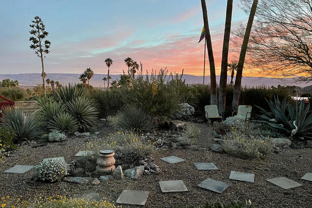 67931 Valley Vista Drive, Cathedral City CA: https://media.crmls.org/mediaz/f588922e-8027-400f-b9c6-7750e33a49e2.jpg