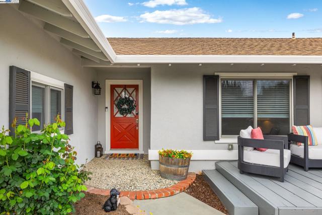 2889 Biddleford Drive, San Ramon CA: https://media.crmls.org/mediaz/f588c0c3-eb12-4365-ada7-11b20e98e7dc.jpg