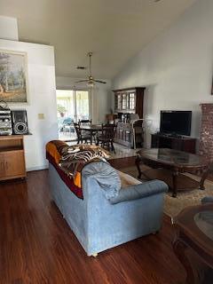 101 Citrus Avenue, Los Banos CA: https://media.crmls.org/mediaz/f588ec23-1b3f-4fc6-a226-49b942db203f.jpg