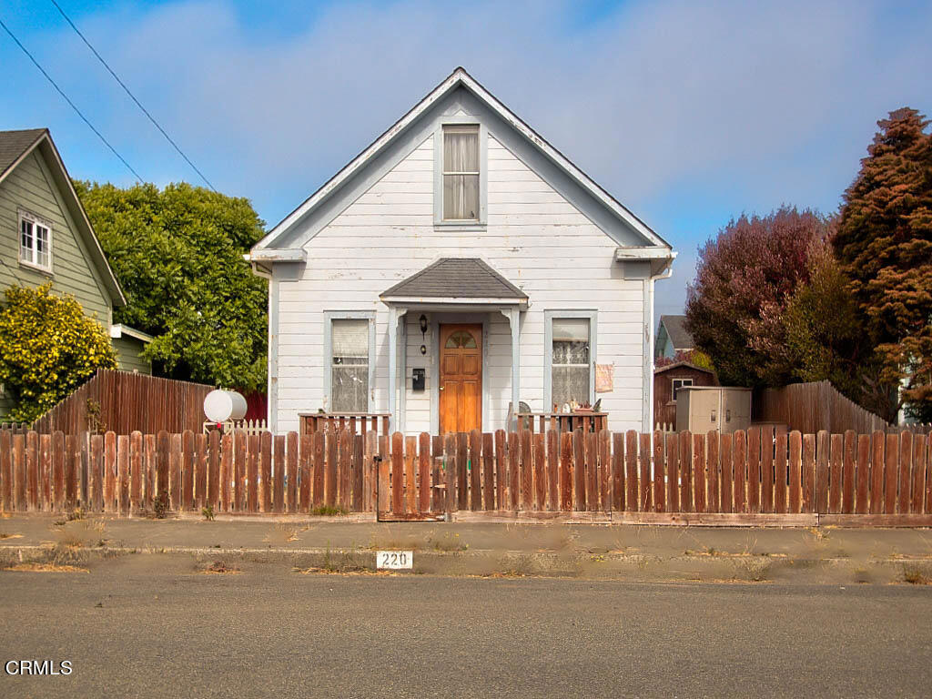 220 N Whipple Street