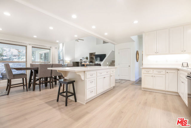 1712 Woodland Drive, Pine Mountain Club CA: https://media.crmls.org/mediaz/f5899dda-64f8-4afd-a814-498d7f4b347f.jpg