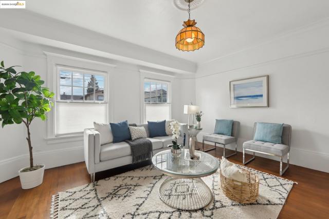 Image 3 of 29 For 1034 21st St