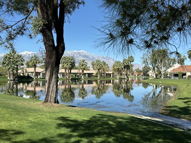 450 Sunningdale Drive, Rancho Mirage CA: https://media.crmls.org/mediaz/f58baf2a-6d63-4f44-8075-d8b89b245eb7.jpg