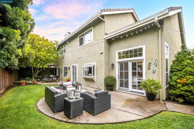 405 Triomphe Ct, Danville CA: https://media.crmls.org/mediaz/f58bbf39-ac6f-46fb-8aae-c11bc33da360.jpg